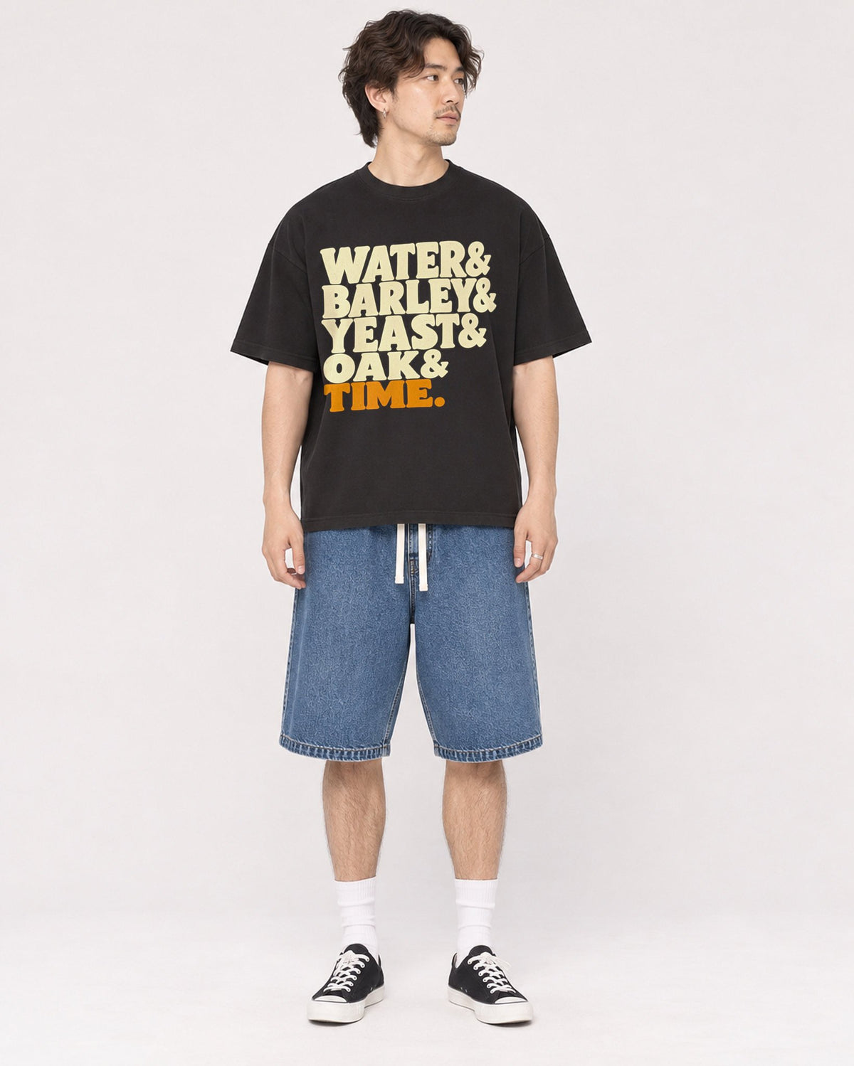 Mockup Boxy Heavyweight Tee Black male full-body 03