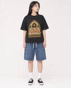 Mockup Boxy Heavyweight Tee Black female full-body 01