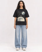 Mockup Boxy Heavyweight Tee Black female full-body 07