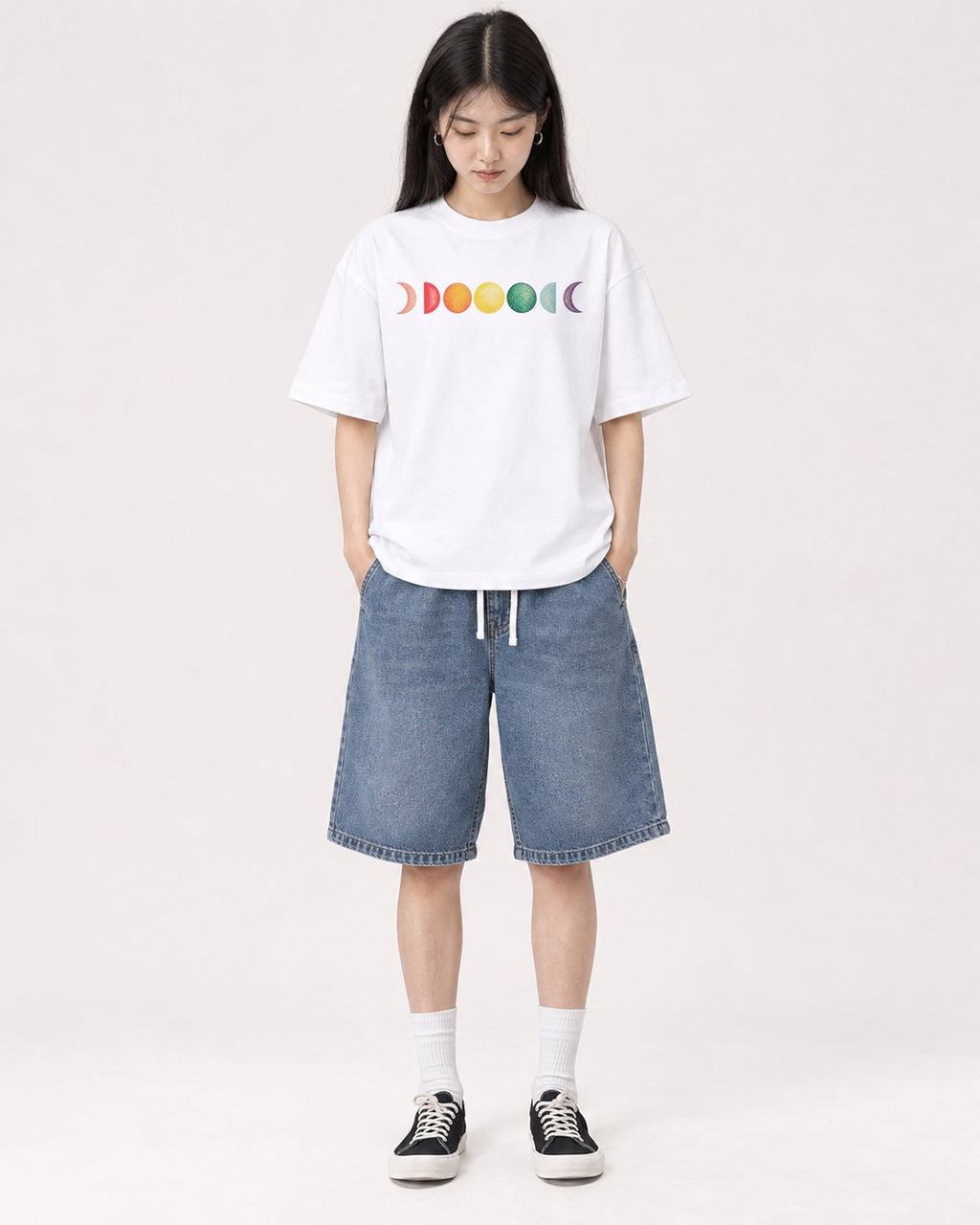 Mockup Boxy Heavyweight Tee White female full-body 01