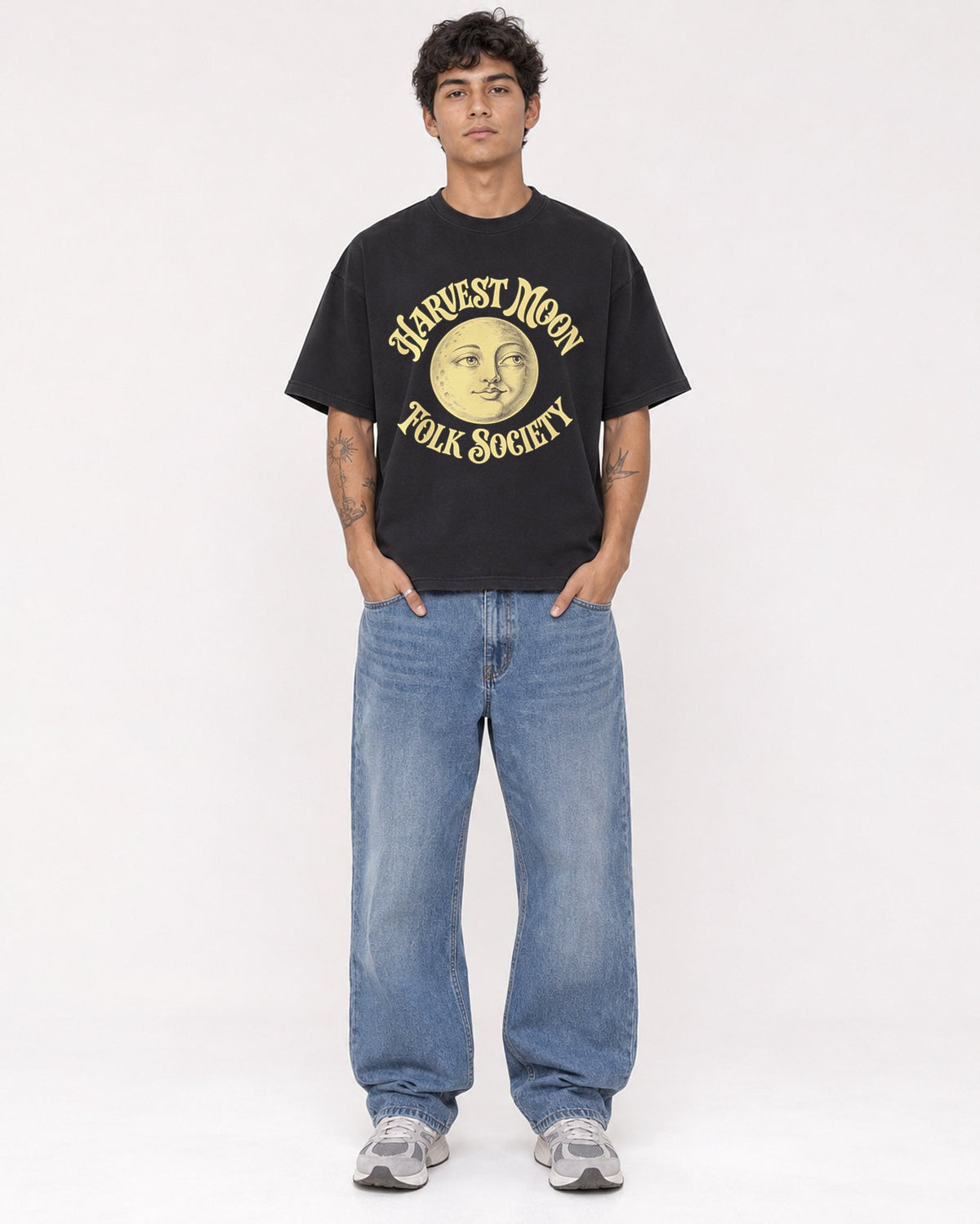 Mockup Boxy Heavyweight Tee Black male full-body 06