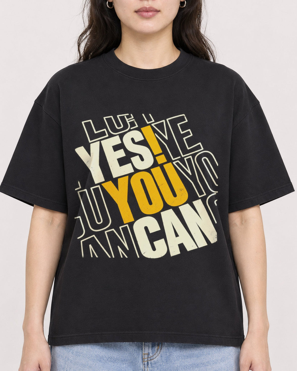 Mockup Boxy Heavyweight Tee Black female close-up 03