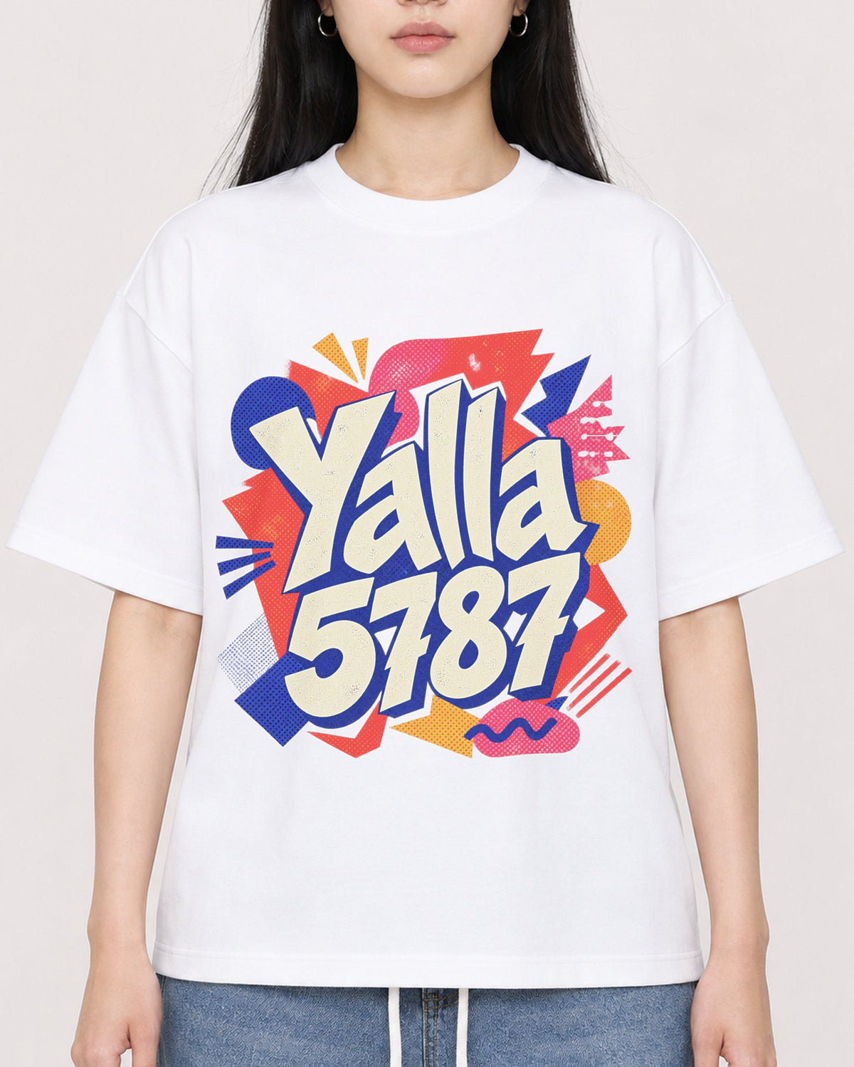 Mockup Boxy Heavyweight Tee White female close-up 01