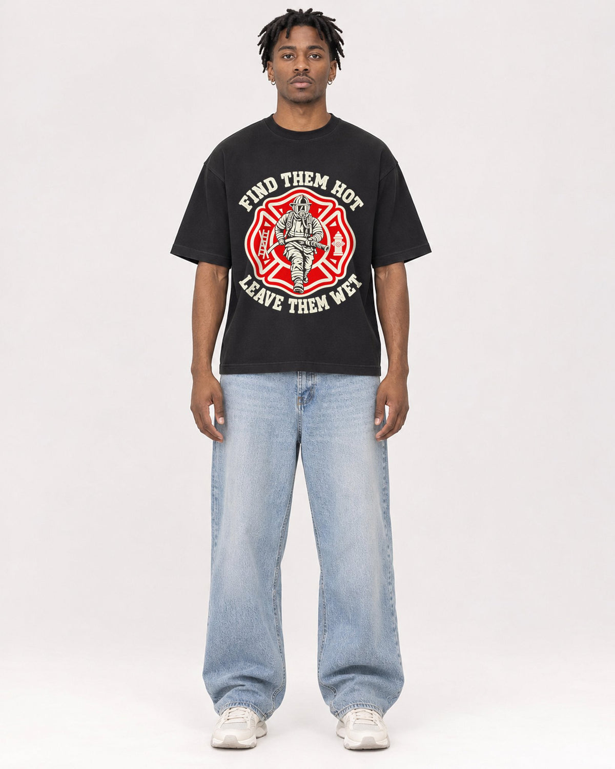 Mockup Boxy Heavyweight Tee Black male full-body 05