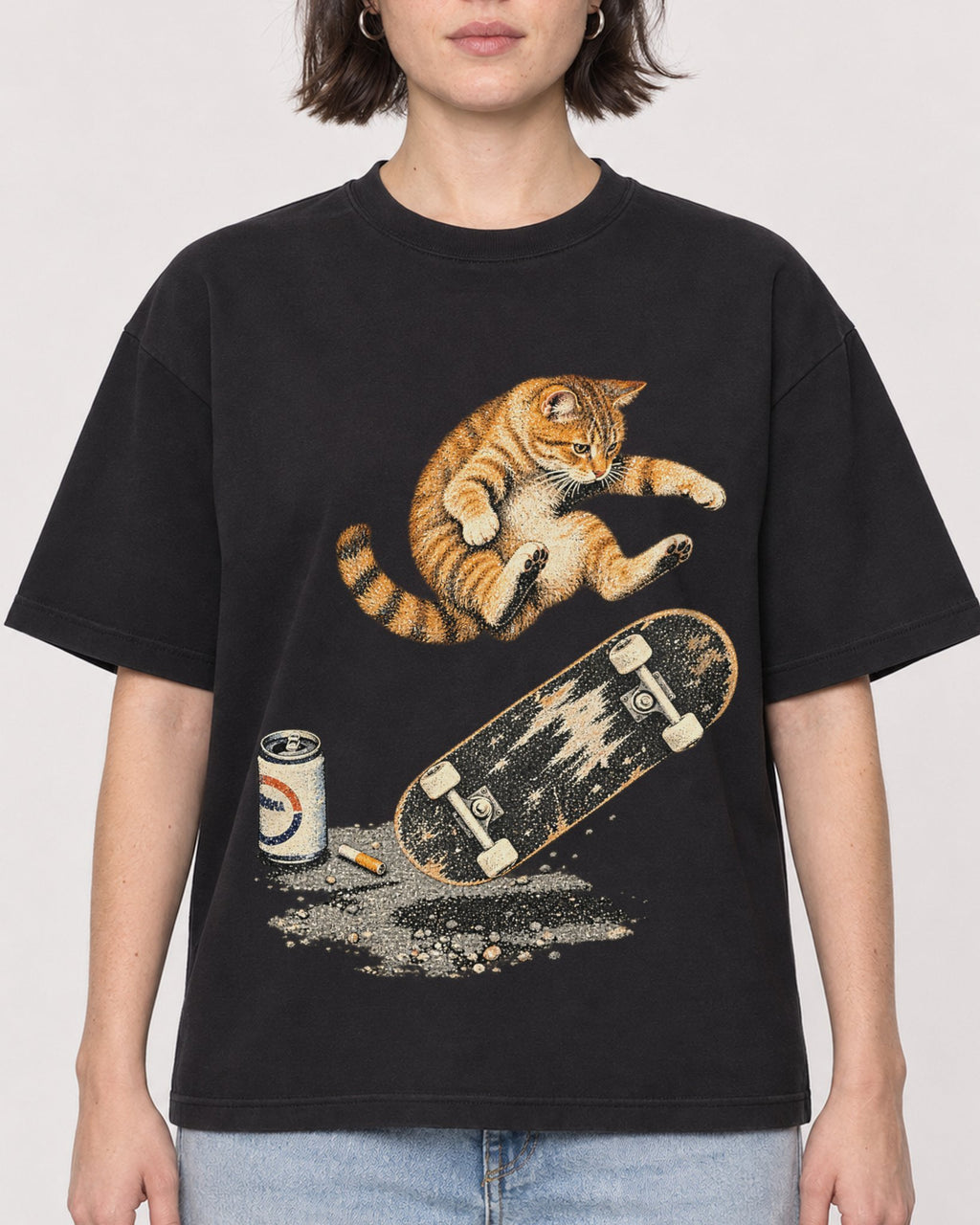 Mockup Boxy Heavyweight Tee Black female close-up 39
