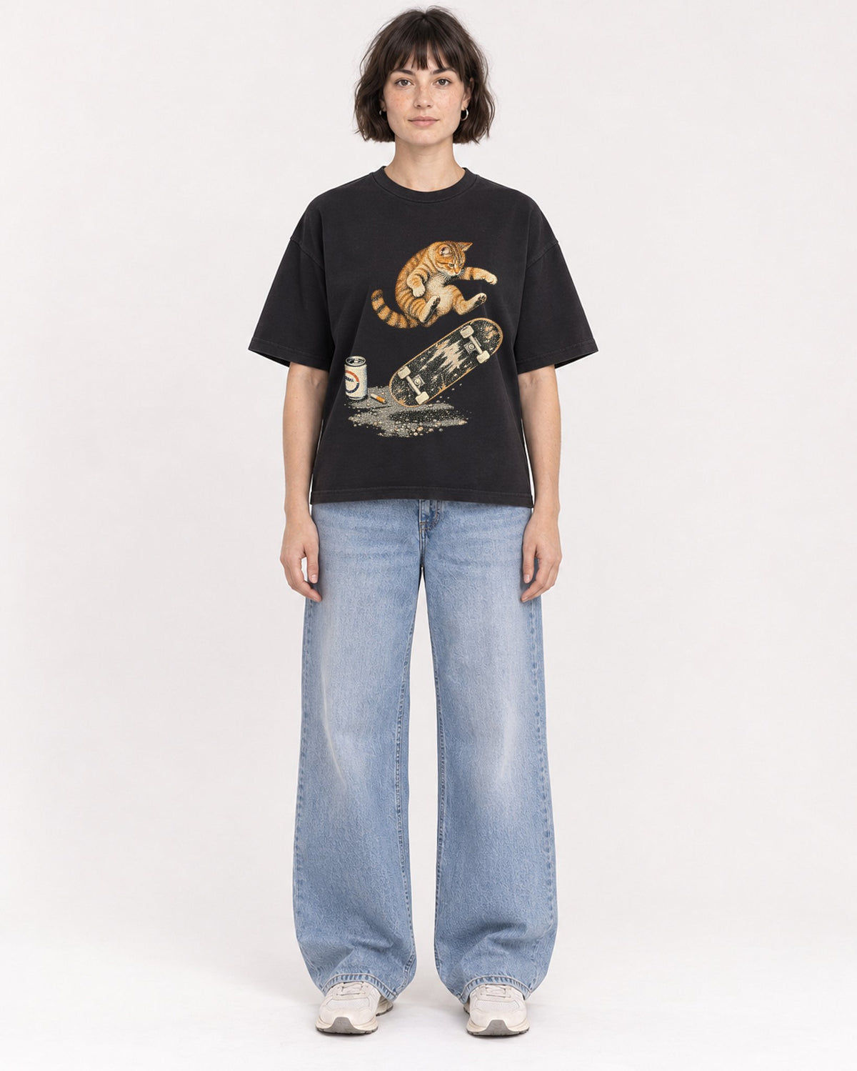Mockup Boxy Heavyweight Tee Black female full-body 39