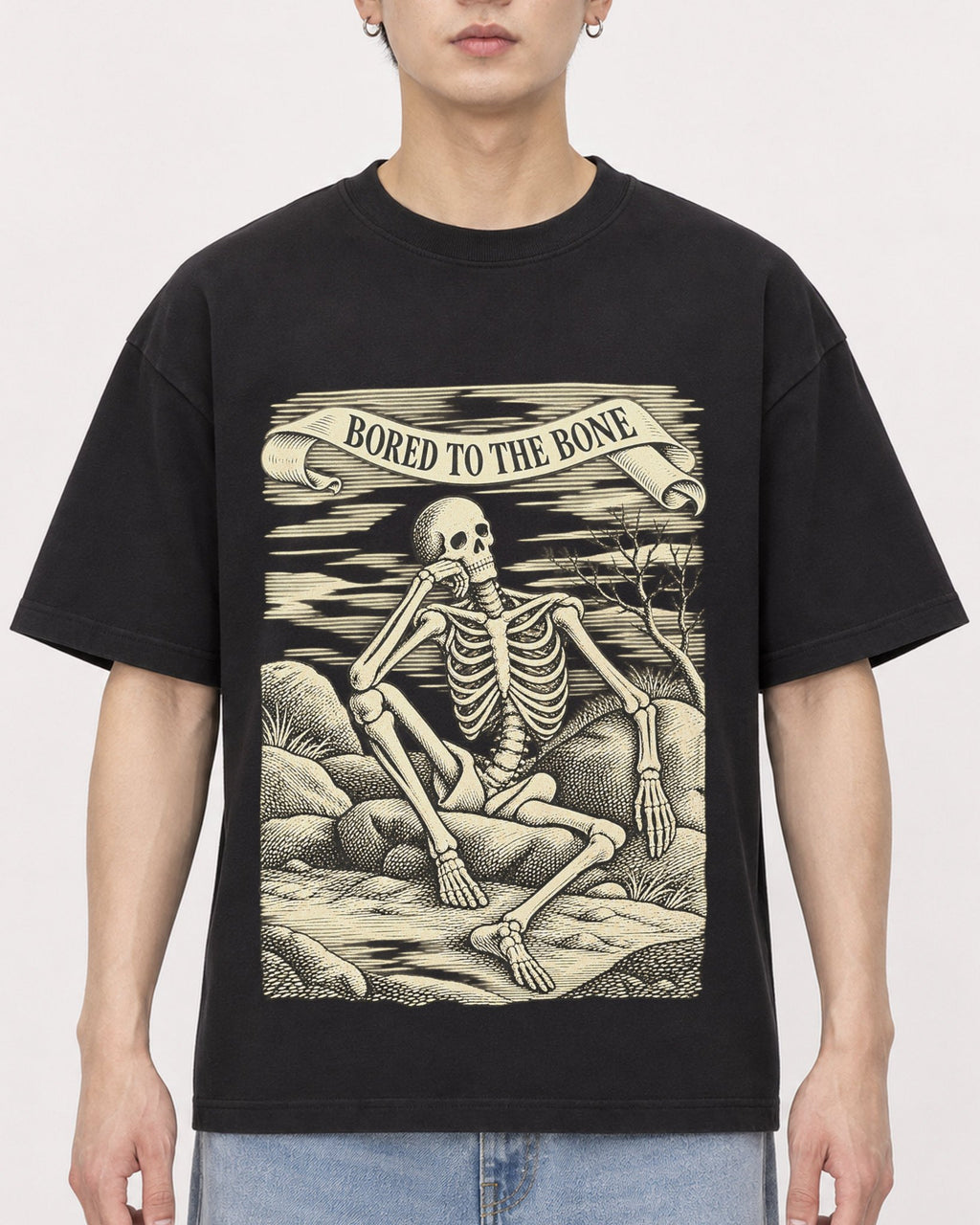 Mockup Boxy Heavyweight Tee Black male close-up 01