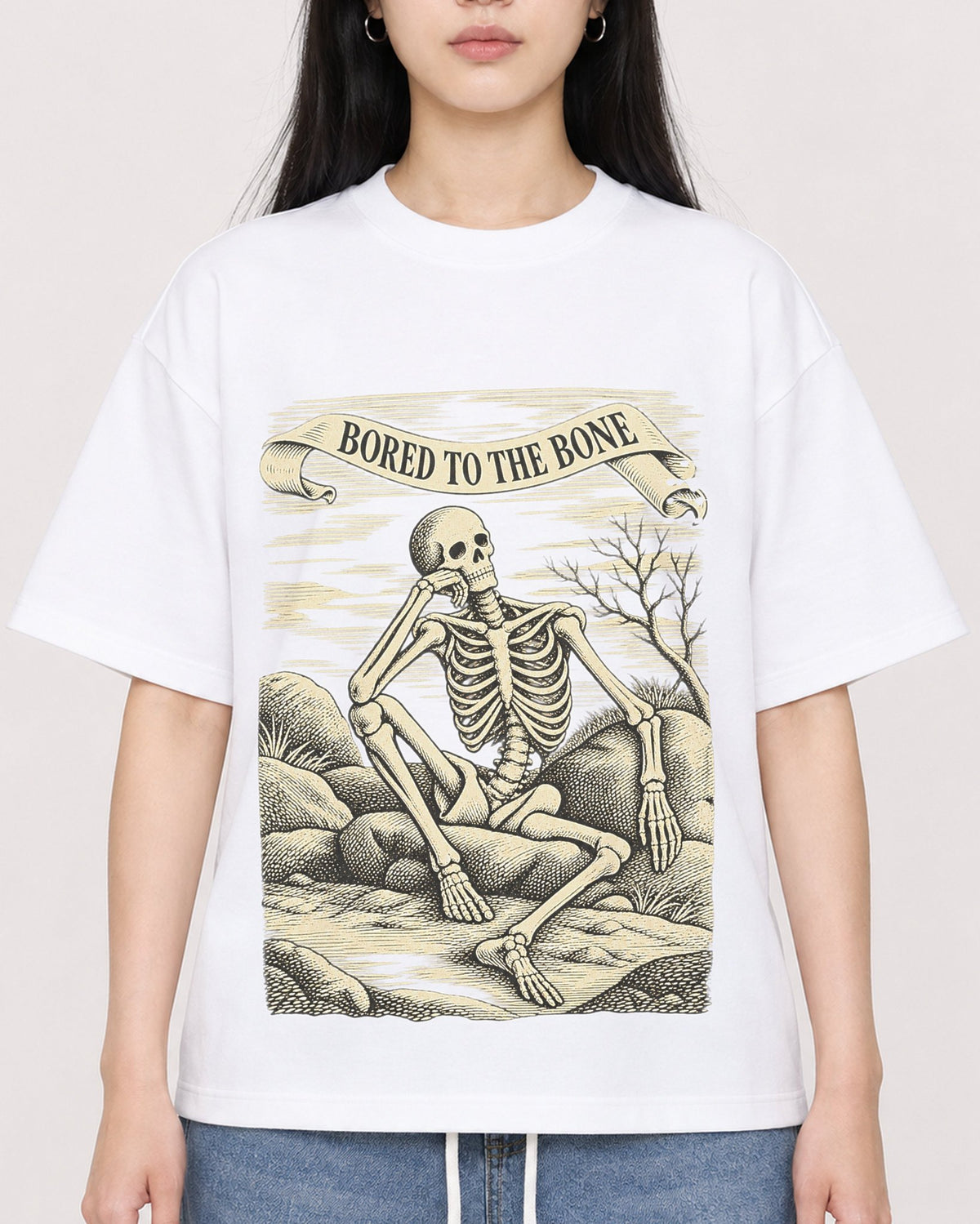 Mockup Boxy Heavyweight Tee White female close-up 01