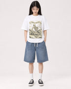 Mockup Boxy Heavyweight Tee White female full-body 01