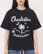 Mockup Boxy Heavyweight Tee Black female close-up 01