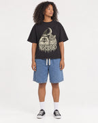 Mockup Boxy Heavyweight Tee Black female full-body 05