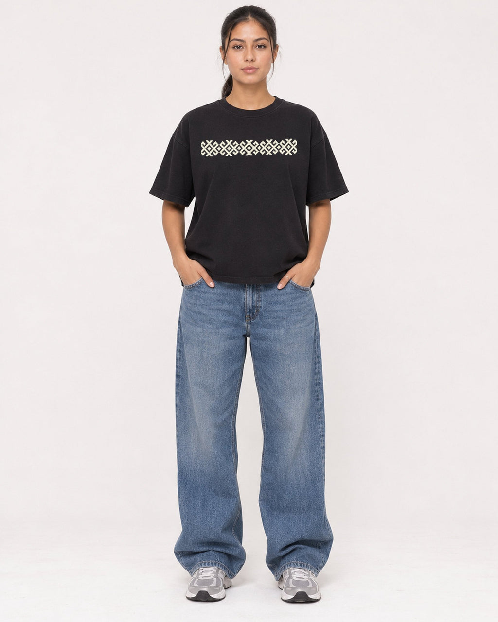 Mockup Boxy Heavyweight Tee Black female full-body 16