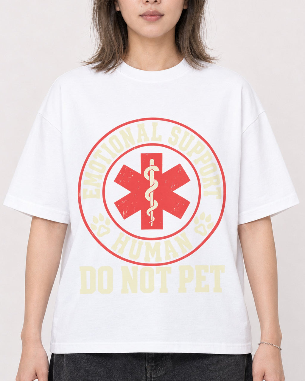 Mockup Boxy Heavyweight Tee White female close-up 33