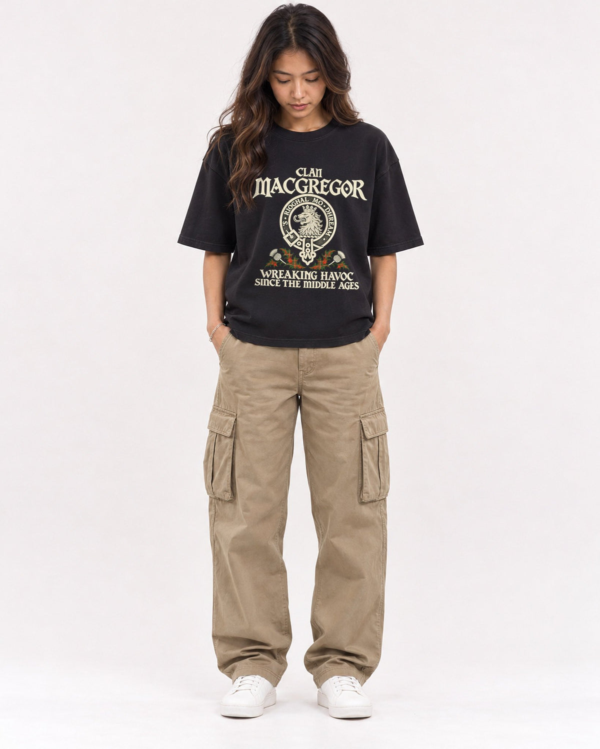Mockup Boxy Heavyweight Tee Black female full-body 02