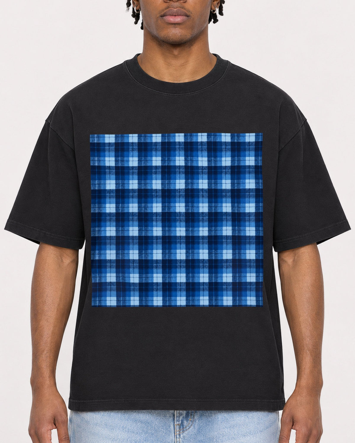 Mockup Boxy Heavyweight Tee Black male close-up 05