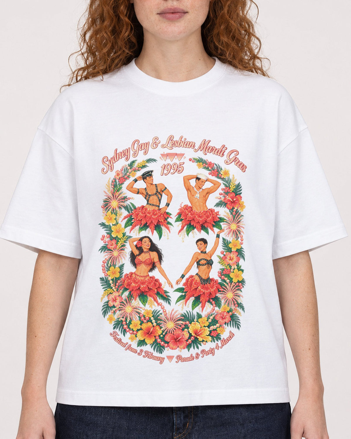 Mockup Boxy Heavyweight Tee White female close-up 09