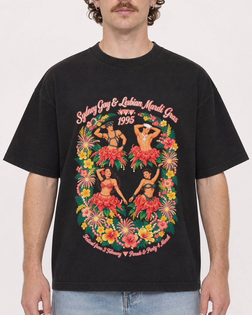 Mockup Boxy Heavyweight Tee Black male close-up 09