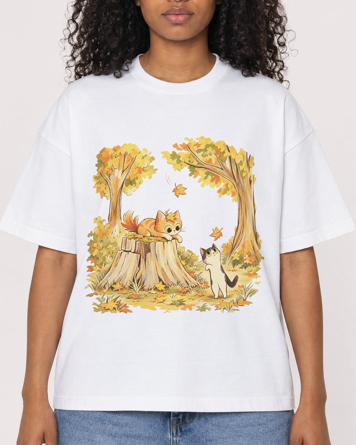 Mockup Boxy Heavyweight Tee White female close-up 05