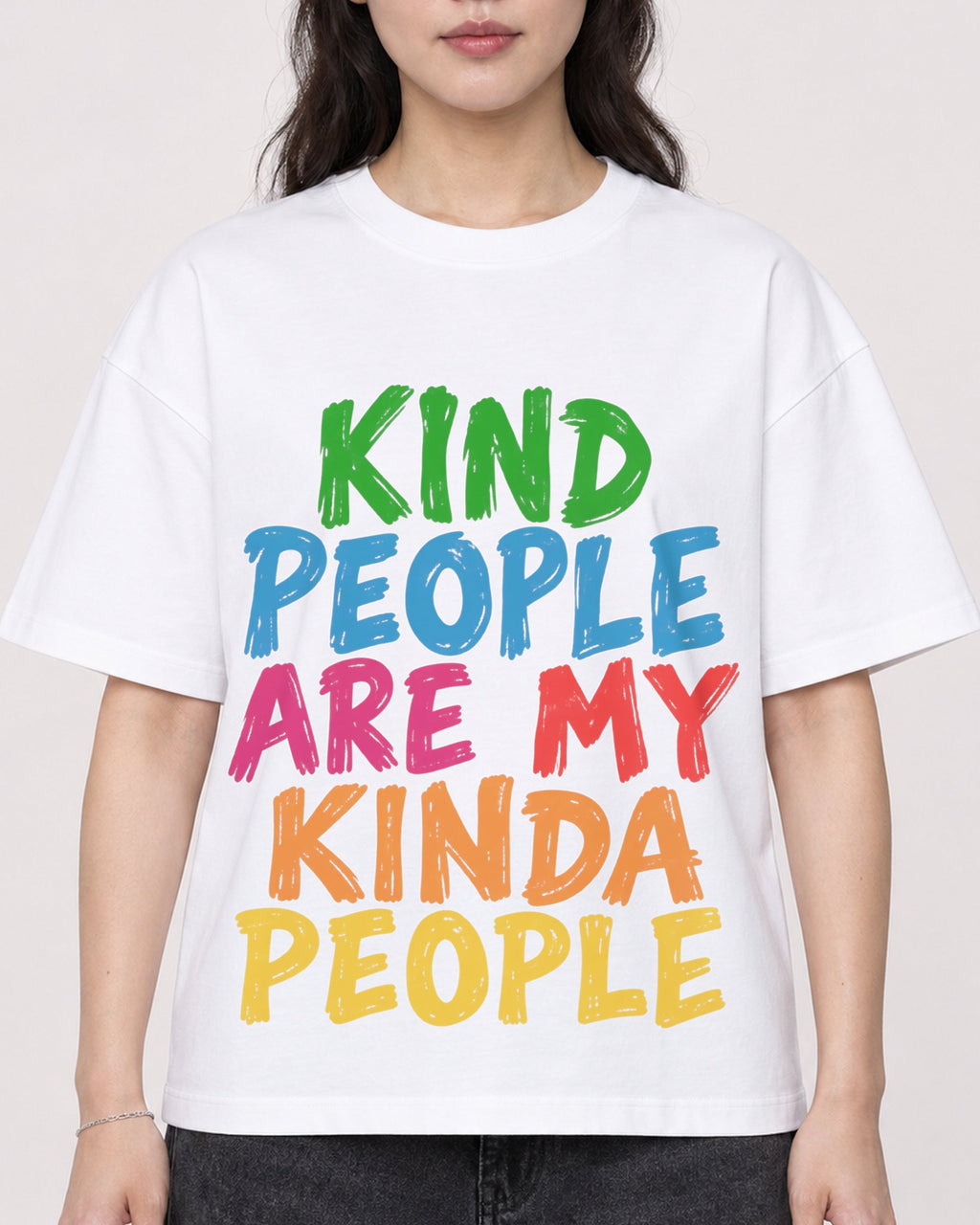 Mockup Boxy Heavyweight Tee White female close-up 03