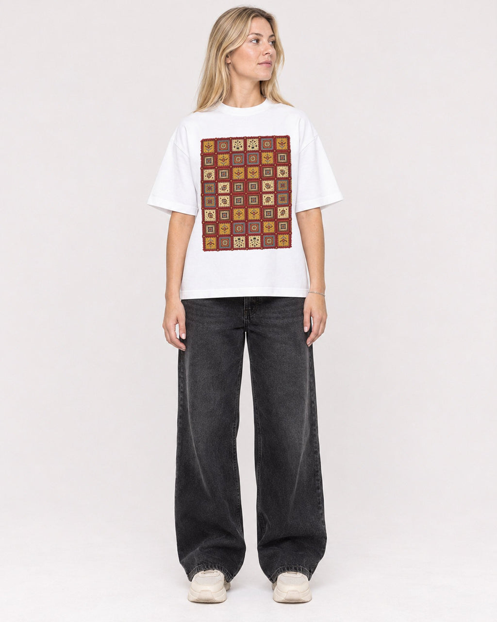 Mockup Boxy Heavyweight Tee White female full-body 08