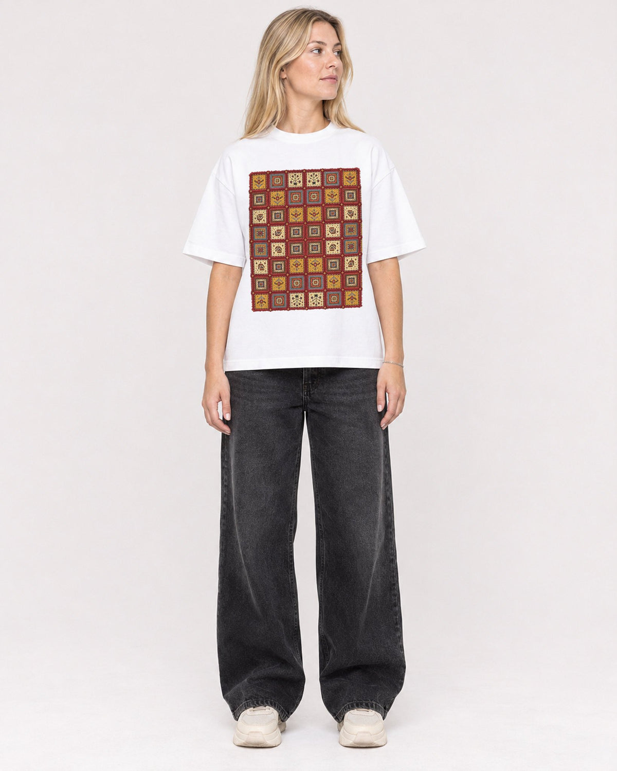Mockup Boxy Heavyweight Tee White female full-body 08