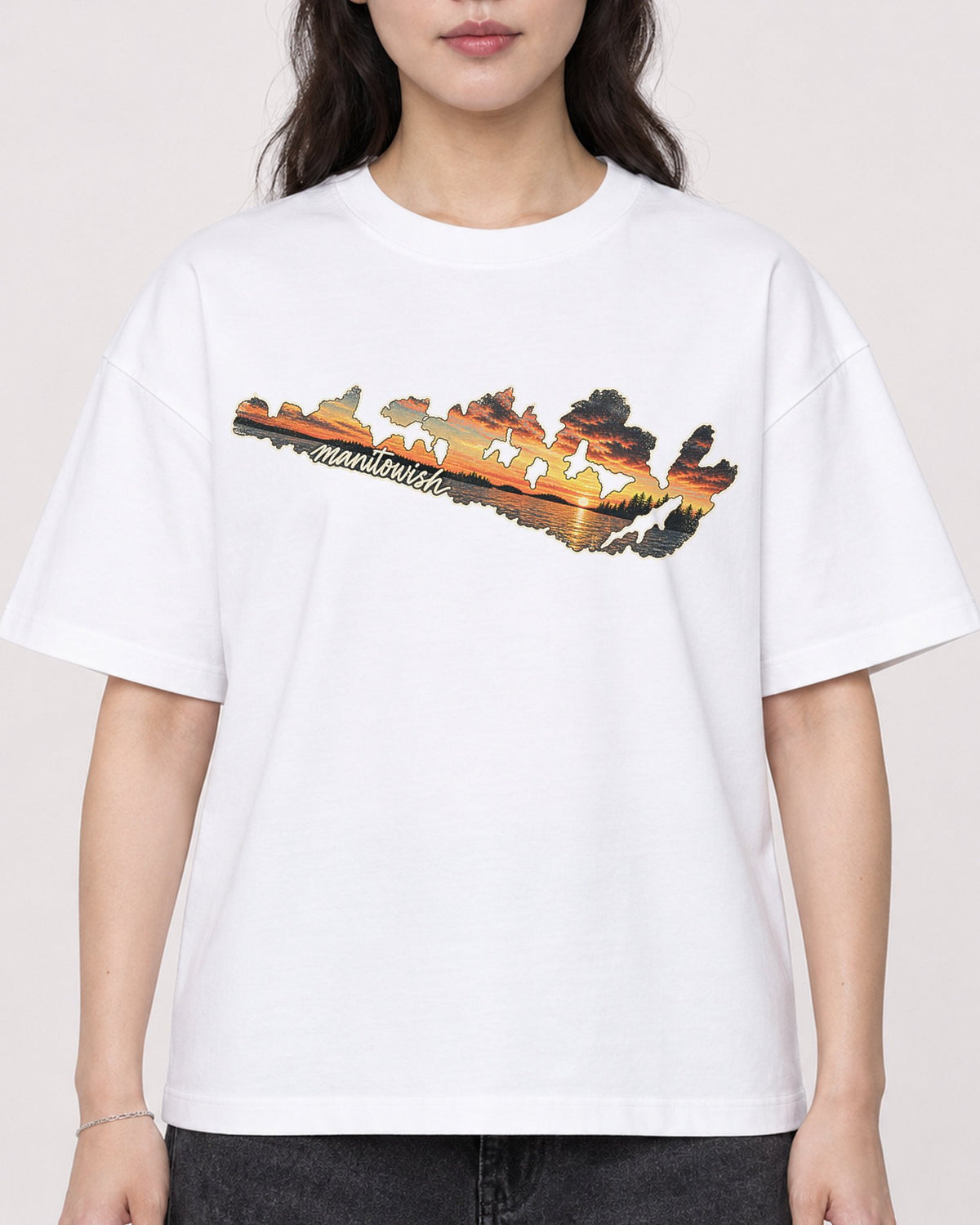 Mockup Boxy Heavyweight Tee White female close-up 03