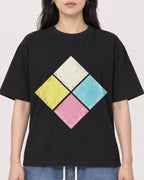 Mockup Boxy Heavyweight Tee Black female close-up 13