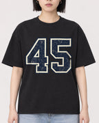 Mockup Boxy Heavyweight Tee Black female close-up 11