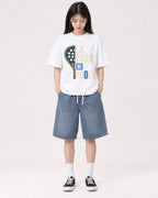 Mockup Boxy Heavyweight Tee White female full-body 01