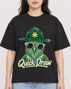 Mockup Boxy Heavyweight Tee Black female close-up 03