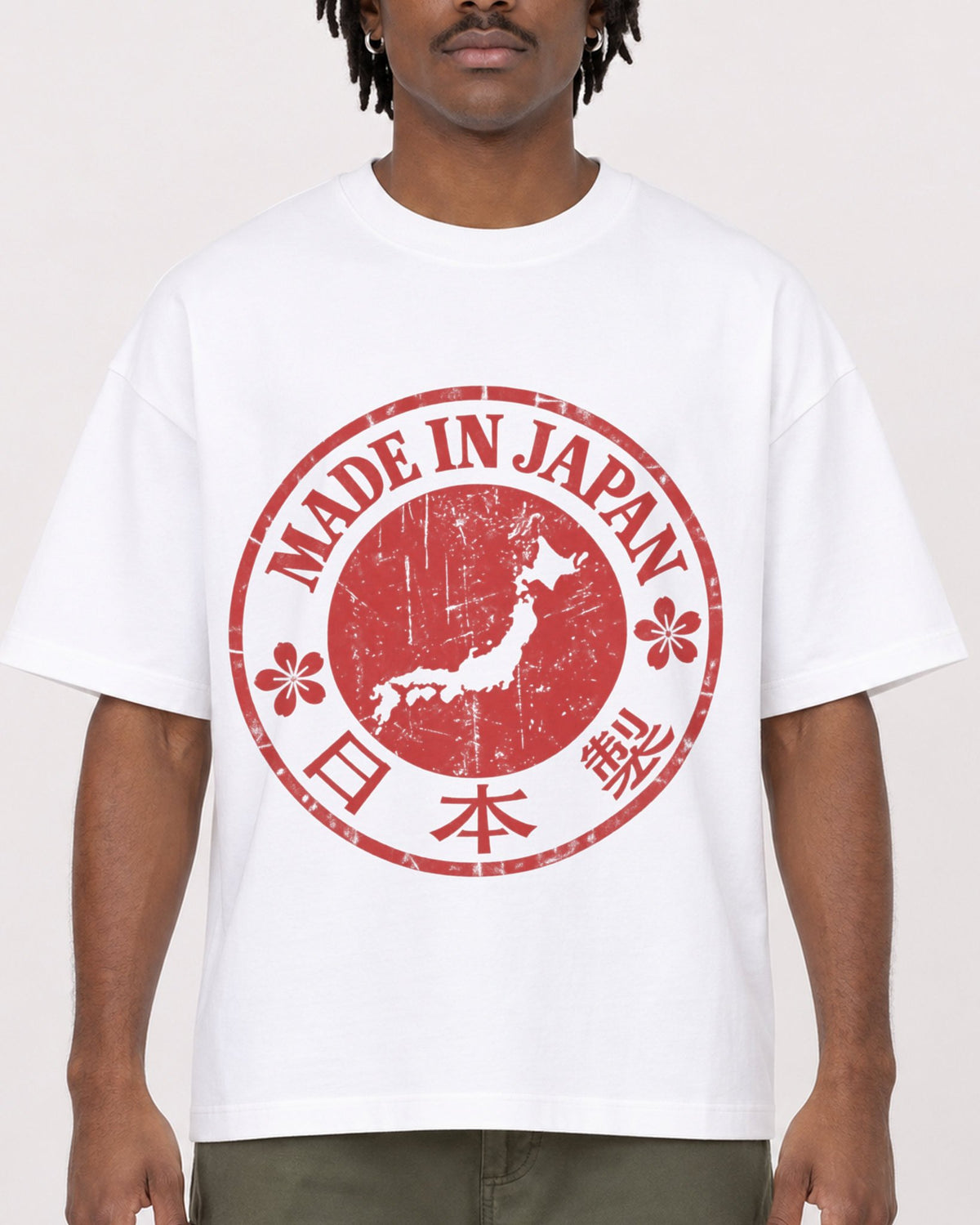 Mockup Boxy Heavyweight Tee White male close-up 04