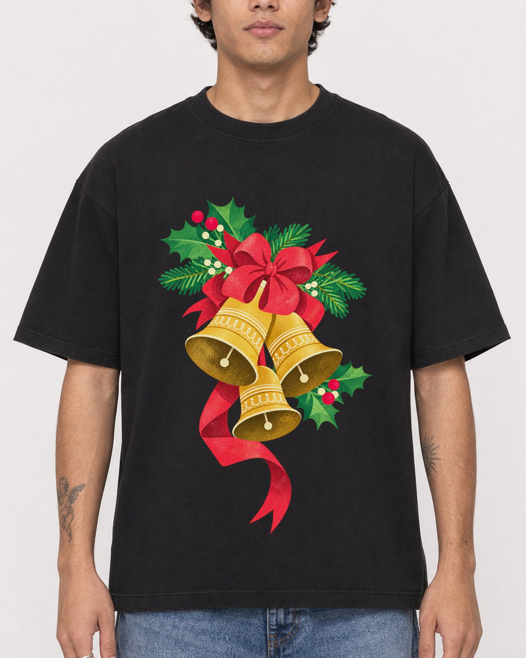 Mockup Boxy Heavyweight Tee Black male close-up 06