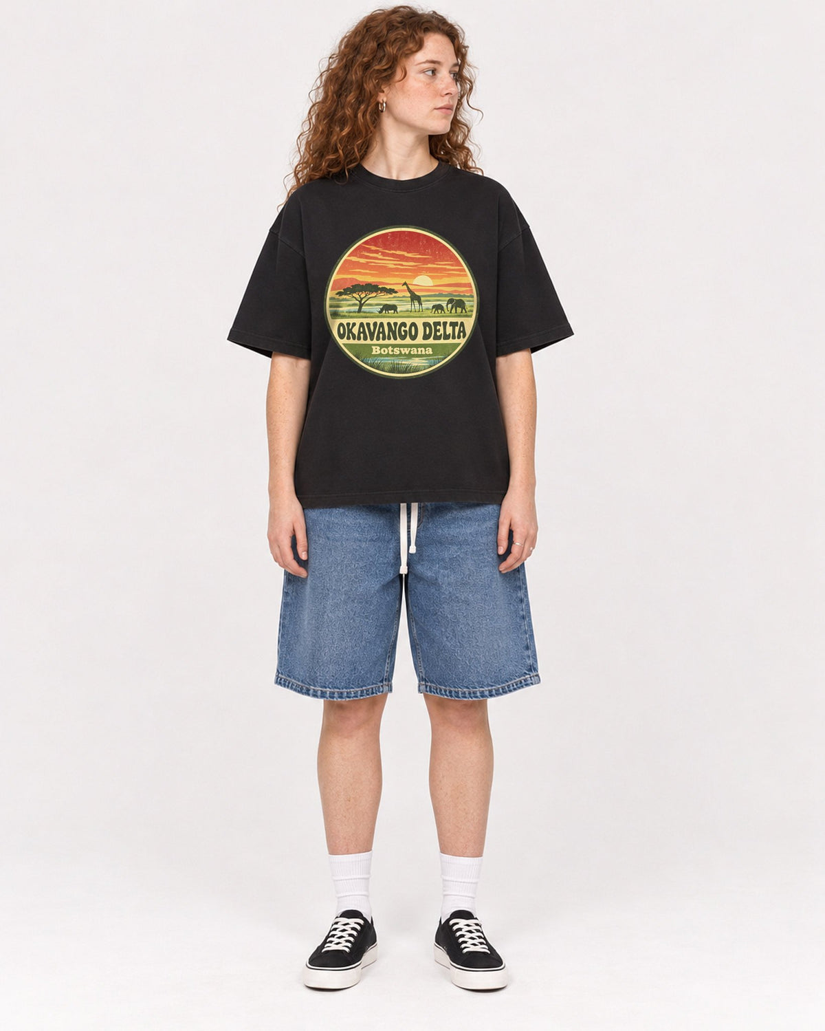 Mockup Boxy Heavyweight Tee Black female full-body 09