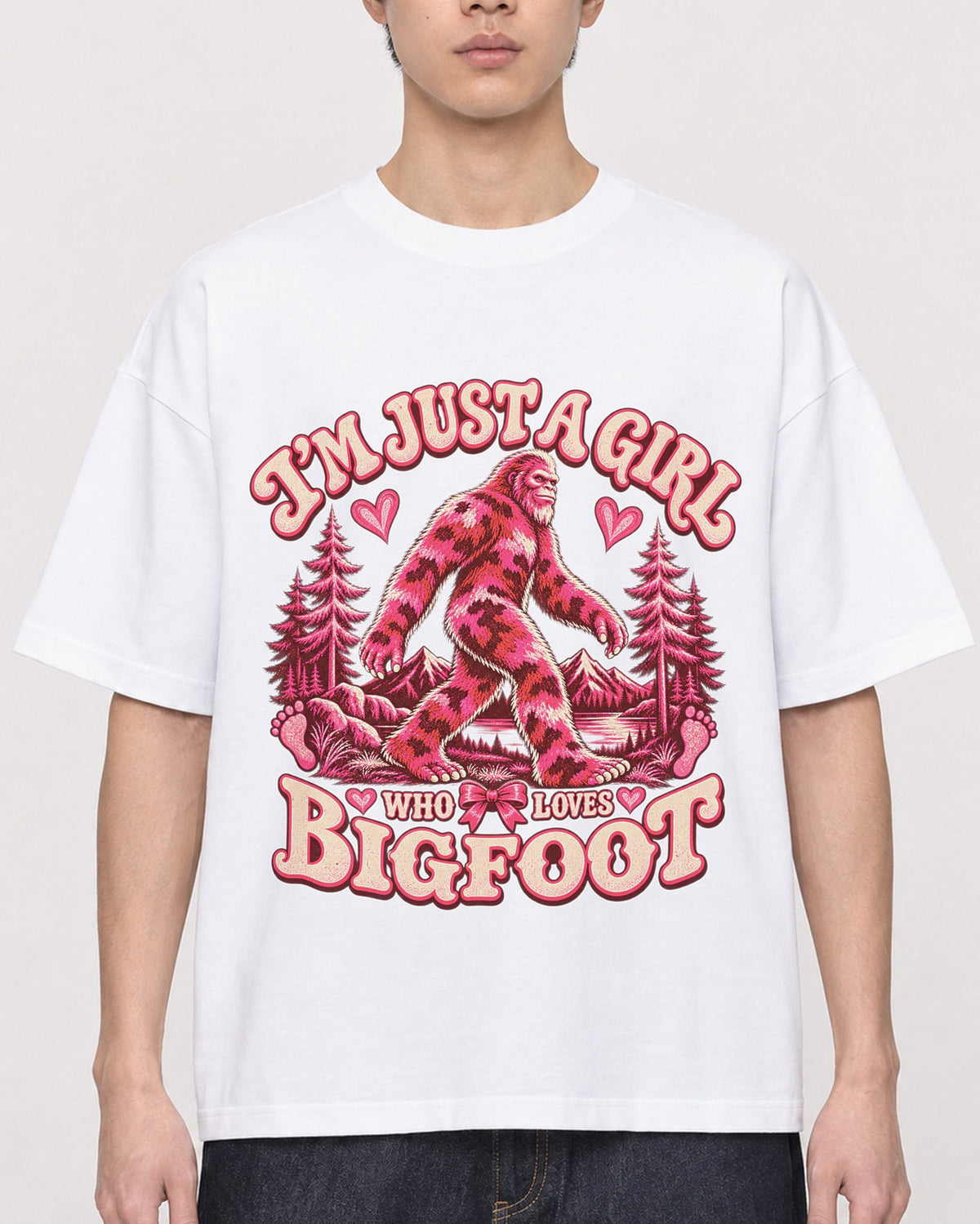 Mockup Boxy Heavyweight Tee White male close-up 01