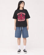 Mockup Boxy Heavyweight Tee Black female full-body 01