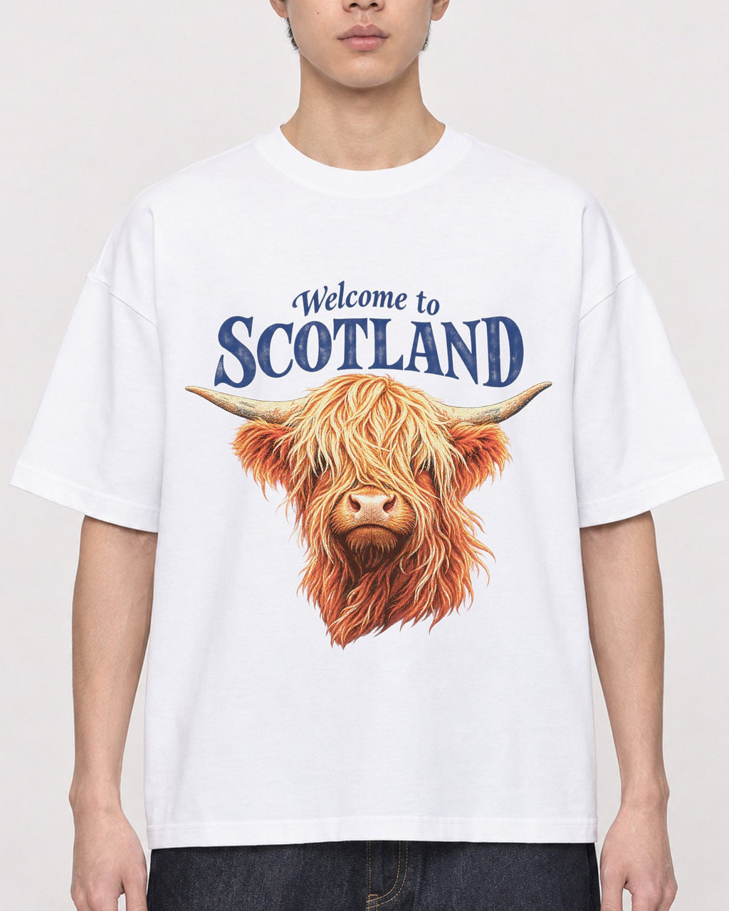 Mockup Boxy Heavyweight Tee White male close-up 01