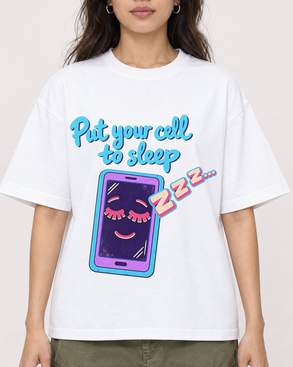 Mockup Boxy Heavyweight Tee White female close-up 02