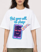 Mockup Boxy Heavyweight Tee White female close-up 02