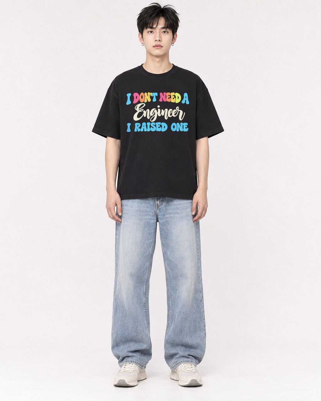 Mockup Boxy Heavyweight Tee Black male full-body 01