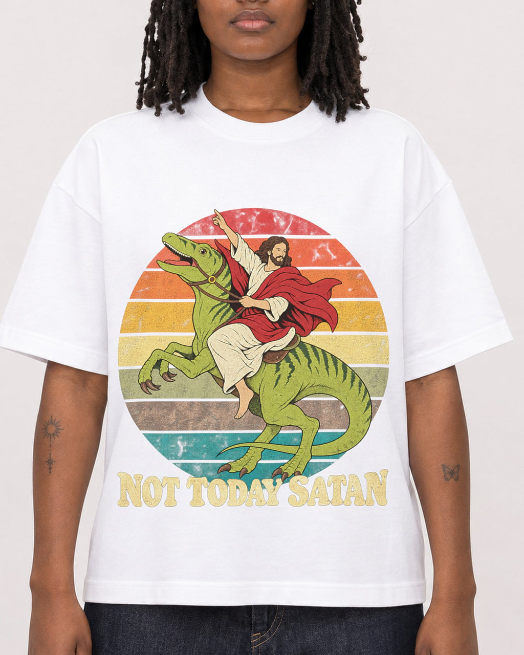 Mockup Boxy Heavyweight Tee White female close-up 24