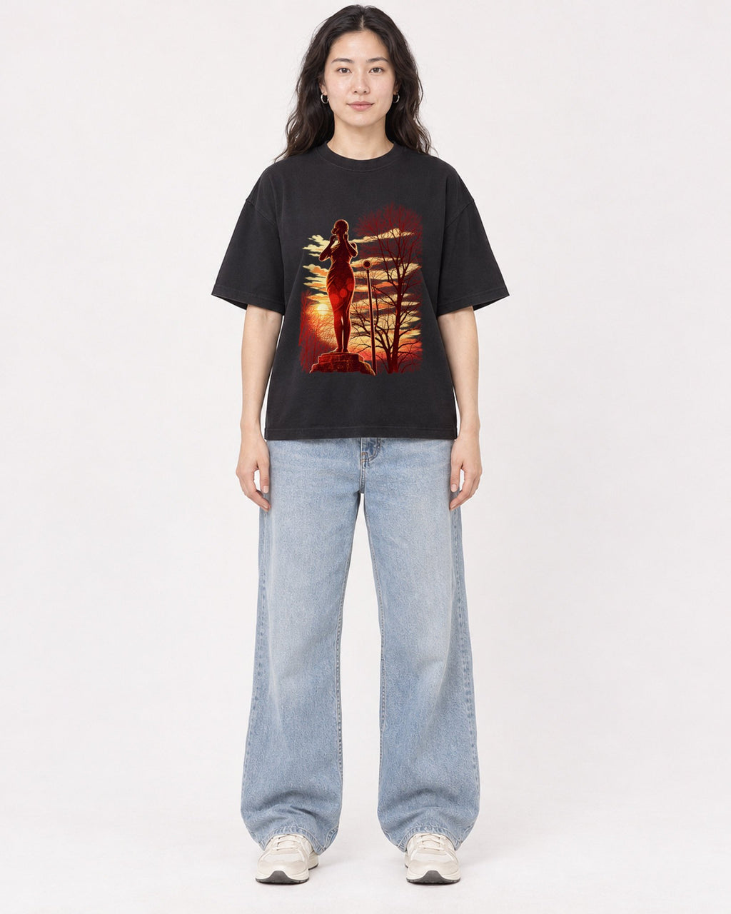 Mockup Boxy Heavyweight Tee Black female full-body 03