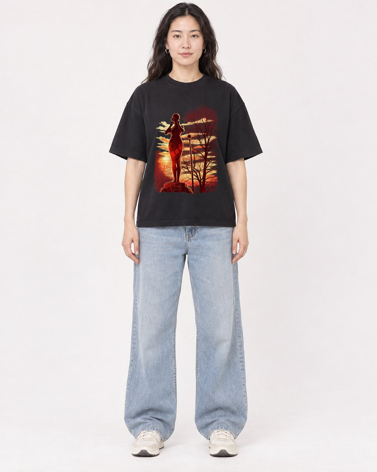 Mockup Boxy Heavyweight Tee Black female full-body 03