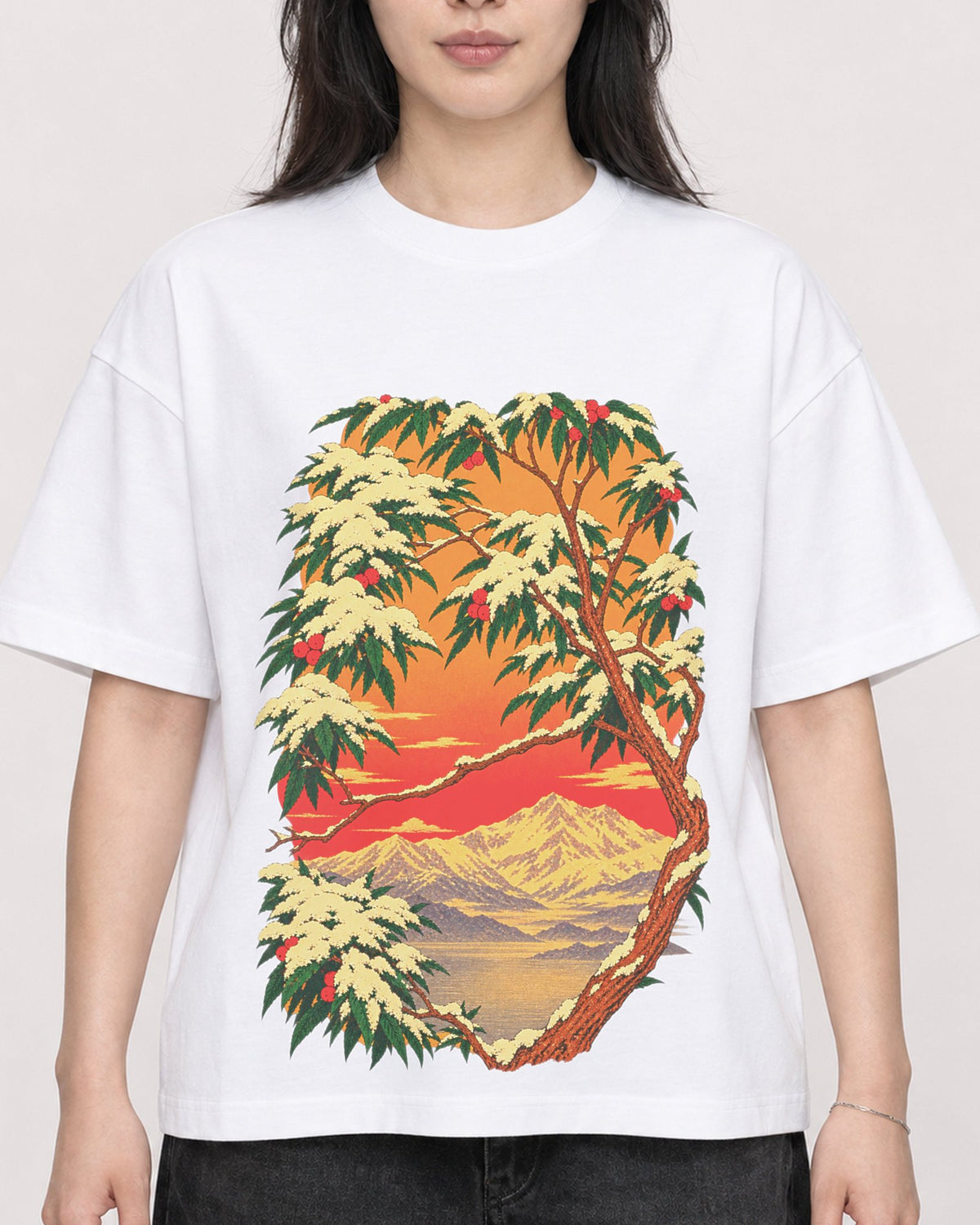Mockup Boxy Heavyweight Tee White female close-up 13