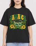 Mockup Boxy Heavyweight Tee Black female close-up 03