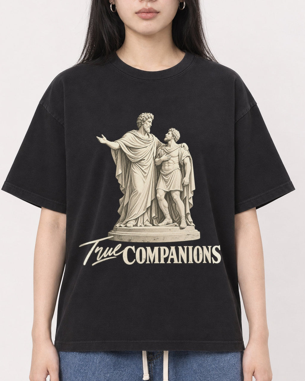 Mockup Boxy Heavyweight Tee Black female close-up 01