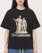 Mockup Boxy Heavyweight Tee Black female close-up 01