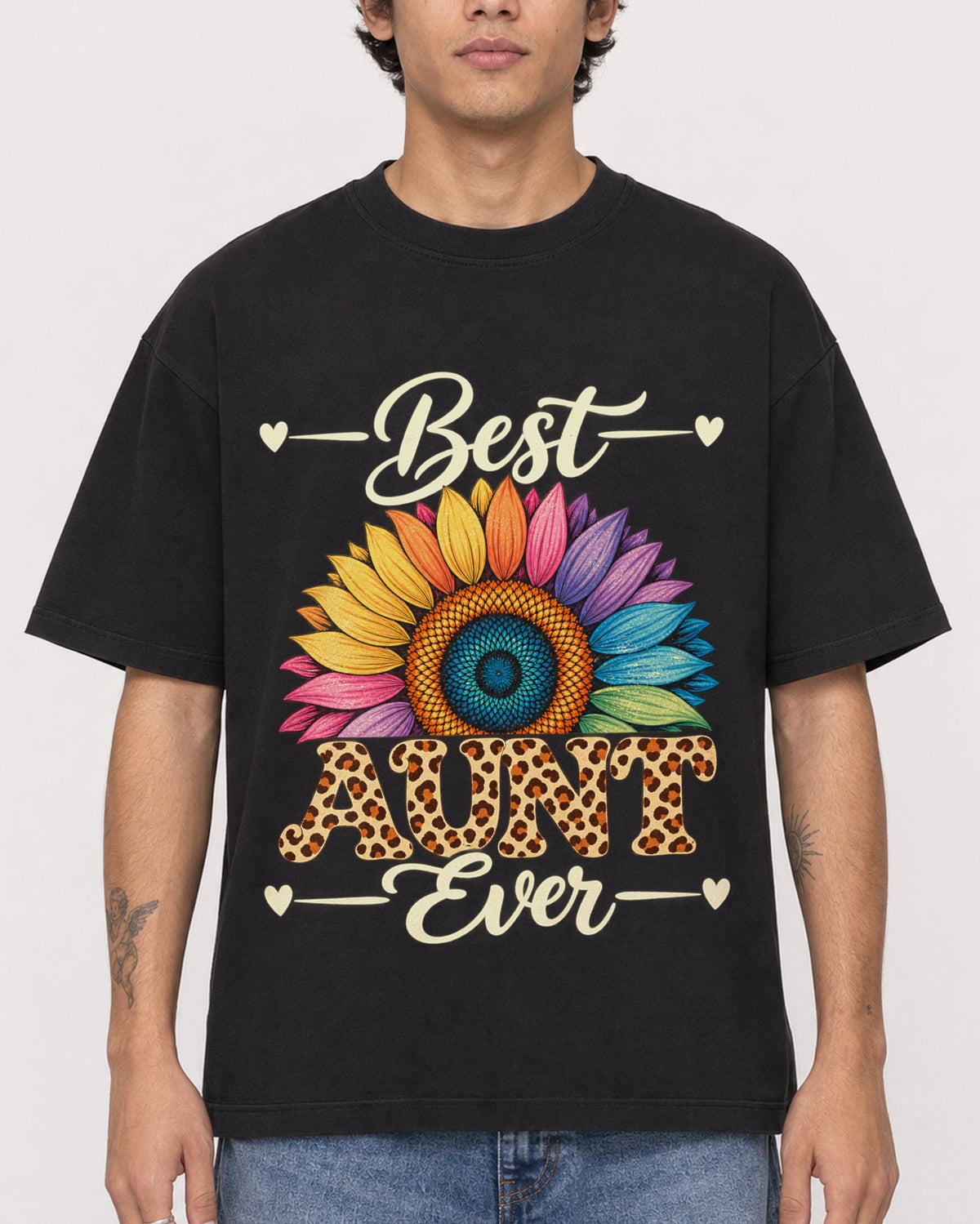 Mockup Boxy Heavyweight Tee Black male close-up 06