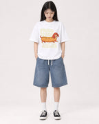 Mockup Boxy Heavyweight Tee White female full-body 01