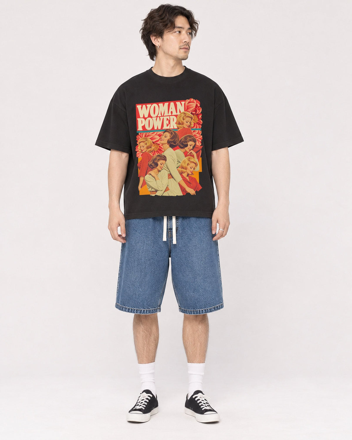 Mockup Boxy Heavyweight Tee Black male full-body 03