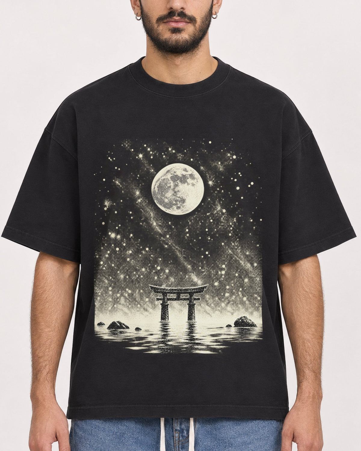 Mockup Boxy Heavyweight Tee Black male close-up 07